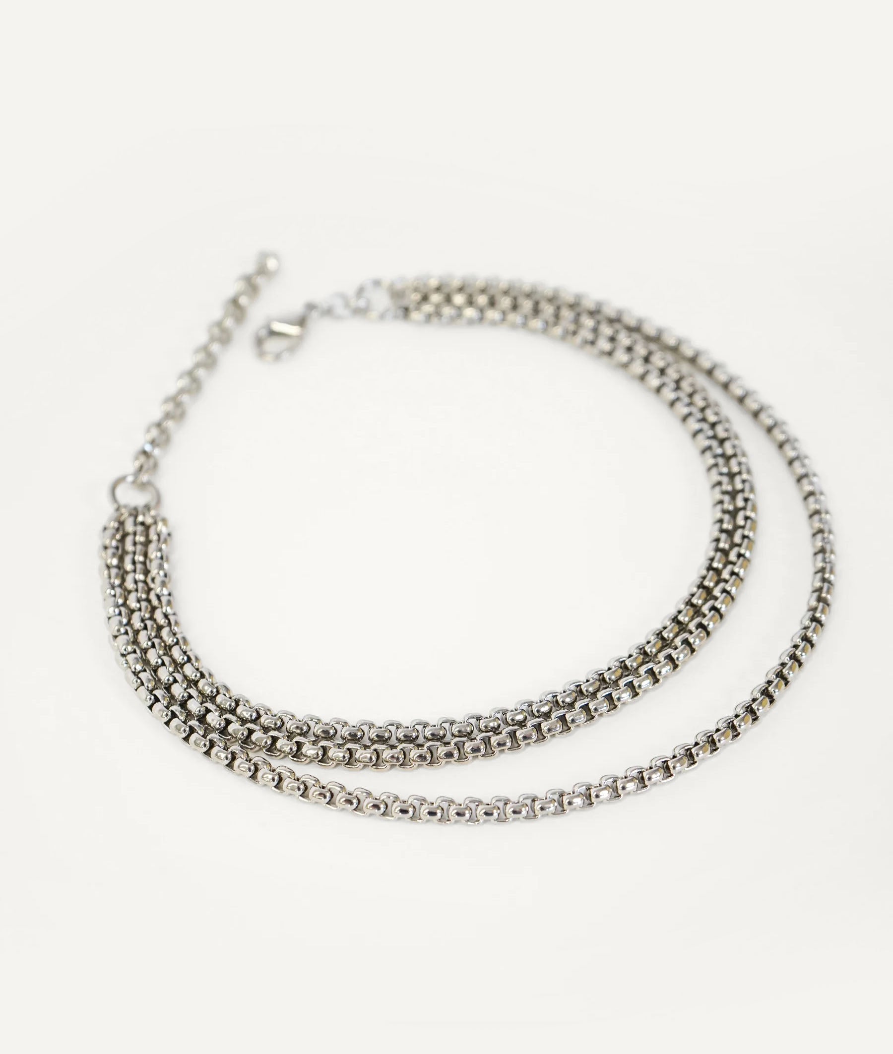 #fallback-the-milano_silver #anklets-style_the-milano #anklets-color_silver