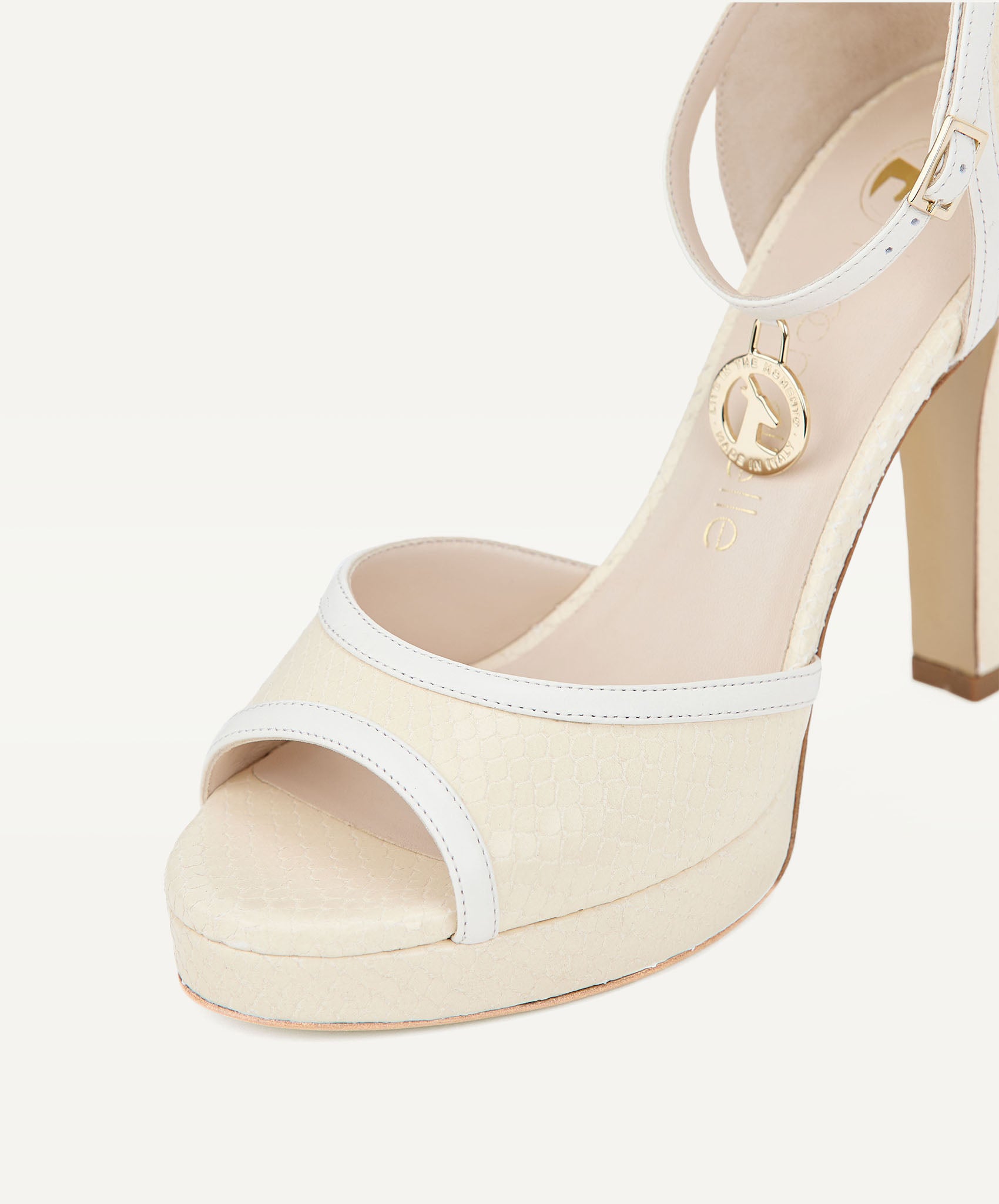 #color_polished-panna